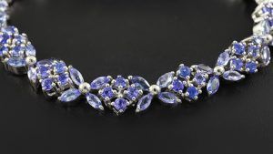 Браслет с танзанитом: как выбрать и носить?