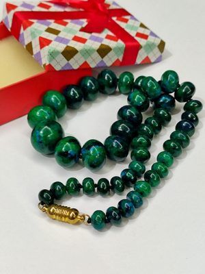 Хризоколла для Близнецов: подходит ли Близнецам этот камень