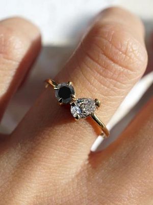 Кольца «Ты и Я»: чем известны эти романтичные украшения