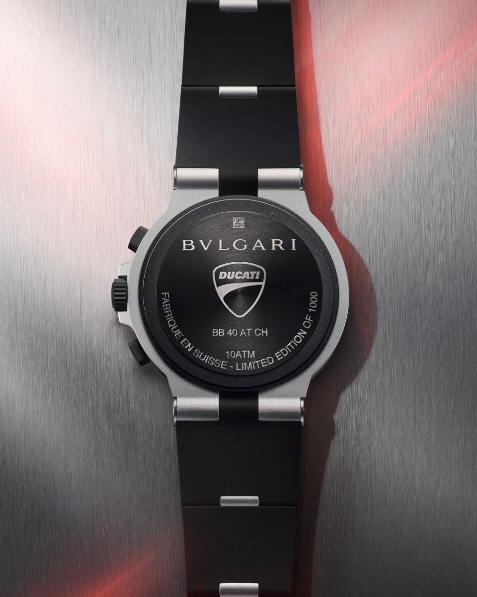 Задняя крышка часов Bulgari Aluminium Chronograph Ducati Special Edition