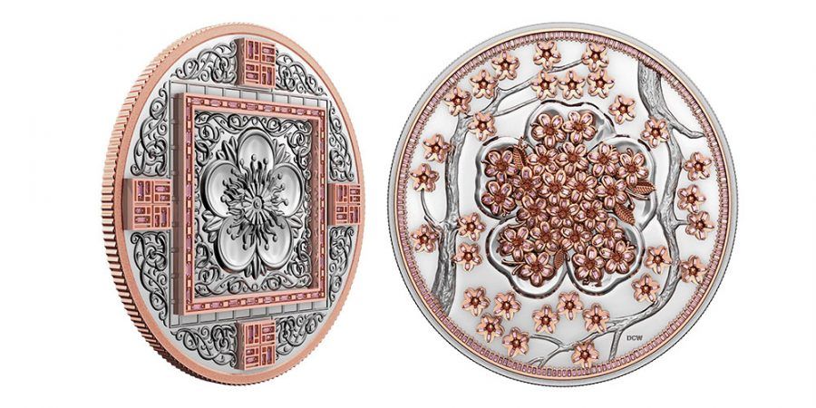 Слева: платиновая монета Splendour стоимостью 1250 долларов. Справа: платиновая монета Ultimate стоимостью 2500 долларов