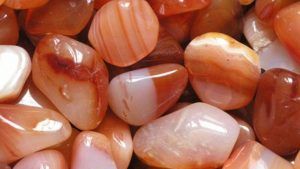 Совместимость сердолика со знаками зодиака