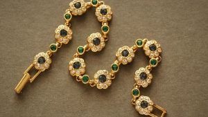 Почему ювелирные коллекционеры охотятся на американскую винтажную бижутерию