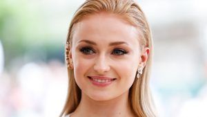 Какие украшения предпочитает носить Софи Тернер