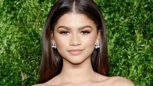 Какие украшения предпочитает носить Зендая