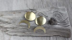 Украшения с луной (полумесяцем): как выбрать и носить