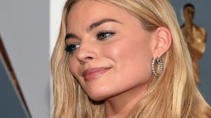 Какие украшения предпочитает носить Марго Робби