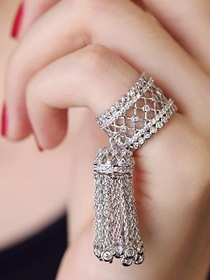 Кольца с цепочкой