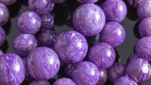 Подвески с чароитом: какие бывают, как выбрать и носить