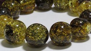 Как и где добывают зеленый янтарь Как и где добывают зеленый янтарь