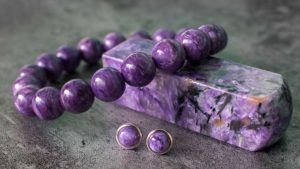 Совместимость чароита со знаками зодиака