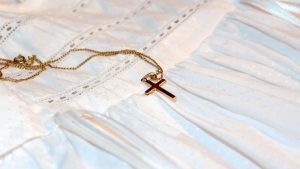 Какой крестик дарят крестнику или крестнице Какой крестик дарят крестнику или крестнице