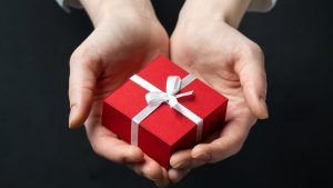 Какие выбрать ювелирные подарки дочери на День рождения Какие выбрать ювелирные подарки дочери на День рождения