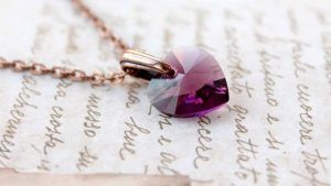 Романтичные украшения: как выбрать и правильно носить