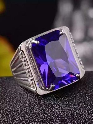 Какие камни подходят Водолеям, рожденным в год Крысы