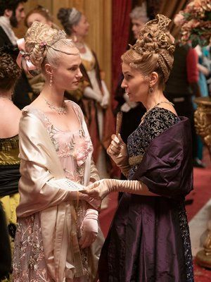 Украшения как в кино: роскошные драгоценности из сериала «Бриджертоны»