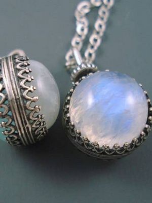 Жизораль (адуляризация): каким камням присущ этот эффект