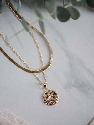 Какой ювелирный подарок преподнести маме на 45 лет