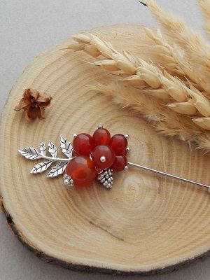 Броши с сердоликом: какие бывают, как выбрать и носить