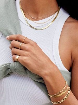 Какие выбрать ювелирные подарки дочери на День рождения