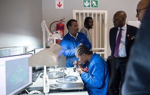 Finestar торжественно открывает завод в Намибии