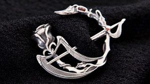 Броши-фибулы: особенности, как выбрать и носить