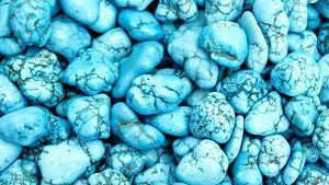 Какой ювелирный подарок презентовать друзьям на бирюзовую свадьбу