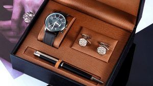 Какой ювелирный подарок презентовать мужу на перламутровую свадьбу