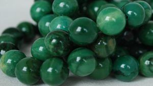 Какой ювелирный подарок презентовать родителям на нефритовую свадьбу