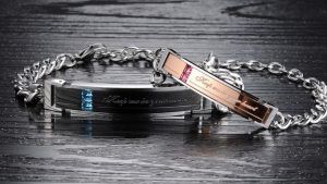 Какой ювелирный подарок презентовать родителям на стальную свадьбу