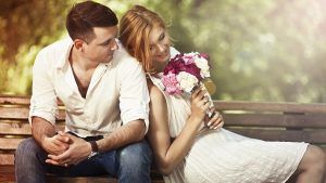 Какой ювелирный подарок презентовать друзьям на топазовую свадьбу