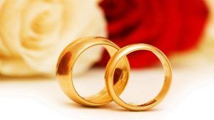 Какой ювелирный подарок презентовать друзьям на золотую свадьбу