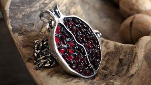 Какие камни подходят Ракам, рожденным в год Крысы