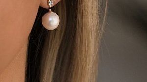 Какой ювелирный подарок презентовать друзьям на жемчужную свадьбу