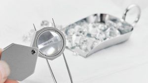 Банк Индии начал финансировать производителей синтетики