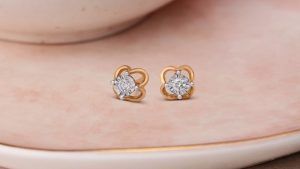 Какой ювелирный подарок преподнести сестре на 8 Марта