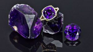 Восточный гороскоп: какие камни подходят Лошади