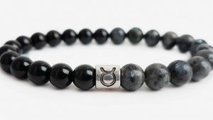 Какие камни подходят Тельцам и как их грамотно носить