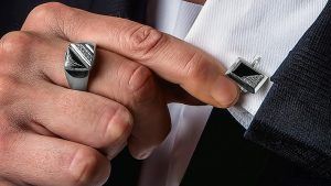 Какой ювелирный подарок преподнести брату на 23 февраля? Какой ювелирный подарок преподнести брату на 23 февраля?