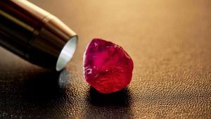 Самый большой в мире рубин ювелирного качества весит 101 карат