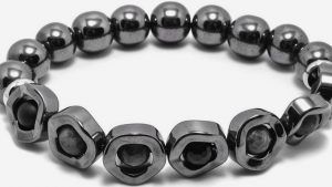 Гематит для Весов: совместимость, подходит или нет