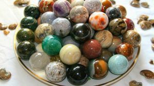 Литотерапия: какие камни и от каких недугов лечат
