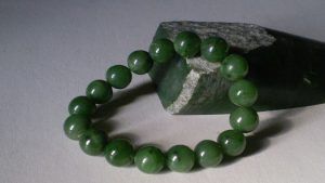 Нефрит для Тельца: совместимость, подходит или нет