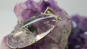 С какими камнями идеально сочетается кварц