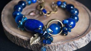 С какими камнями идеально сочетается лазурит