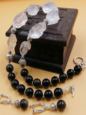 С какими камнями идеально сочетается обсидиан