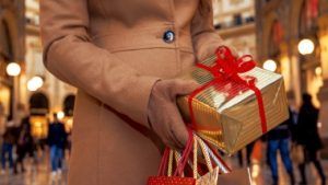 Deloitte: Инфляция сдерживает объем праздничных покупок