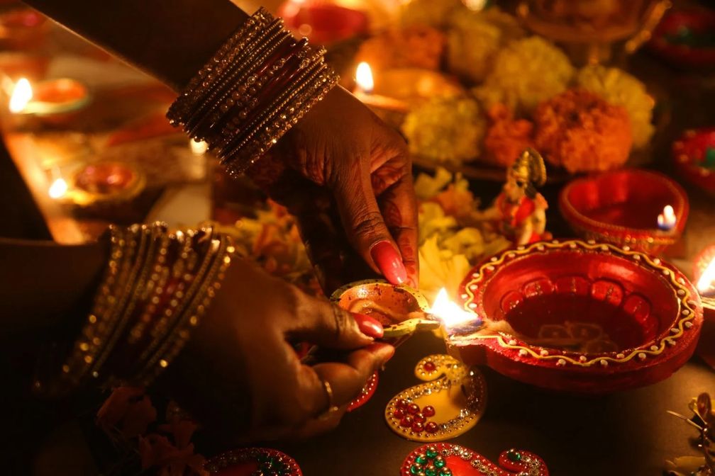 Почему Дивали, фестиваль огней, начинается с инвестиций в золото