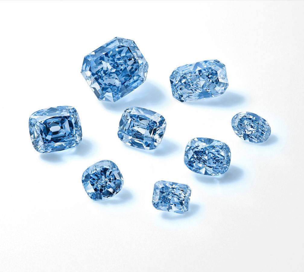 Sotheby’s и De Beers: Продажа восьми редких голубых бриллиантов