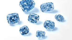 Sotheby’s и De Beers: Продажа восьми редких голубых бриллиантов Sotheby’s и De Beers: Продажа восьми редких голубых бриллиантов